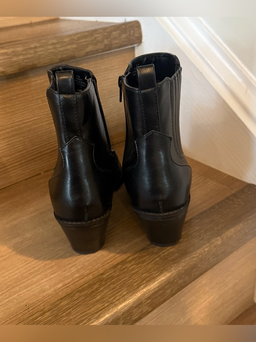 UNISA Women Ankle Booties. Size 6.5 - Picture 4 of 4
